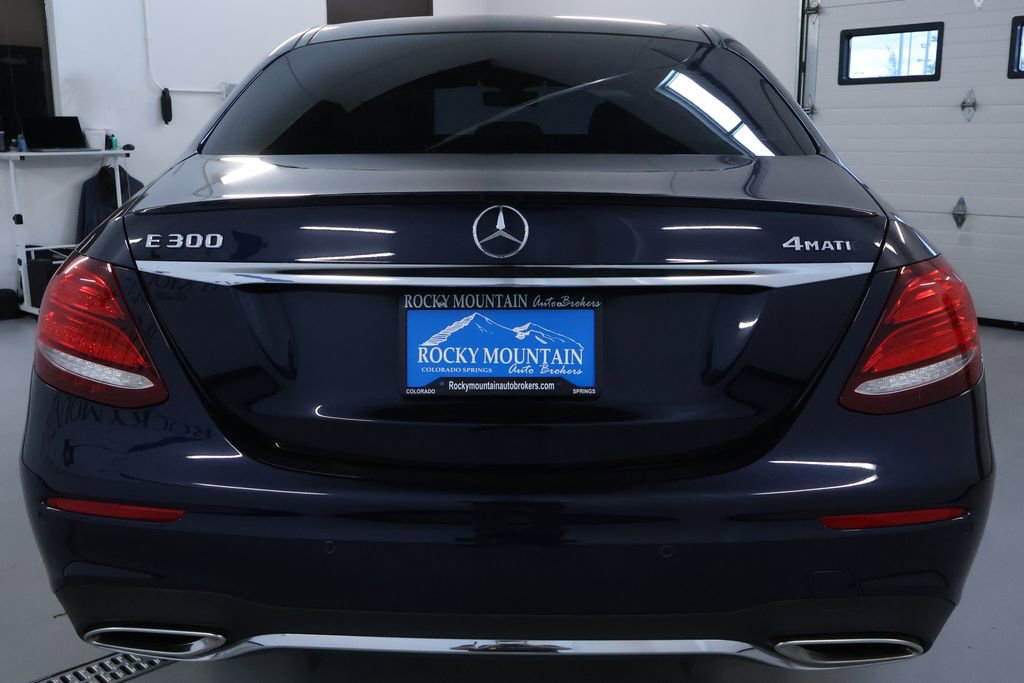 Used 2019 Mercedes-Benz E 300 4MATIC image 6