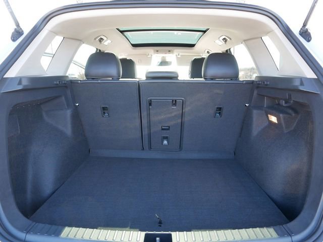 Certified 2023 Volkswagen Taos SE w/ Panoramic Sunroof Package image 18