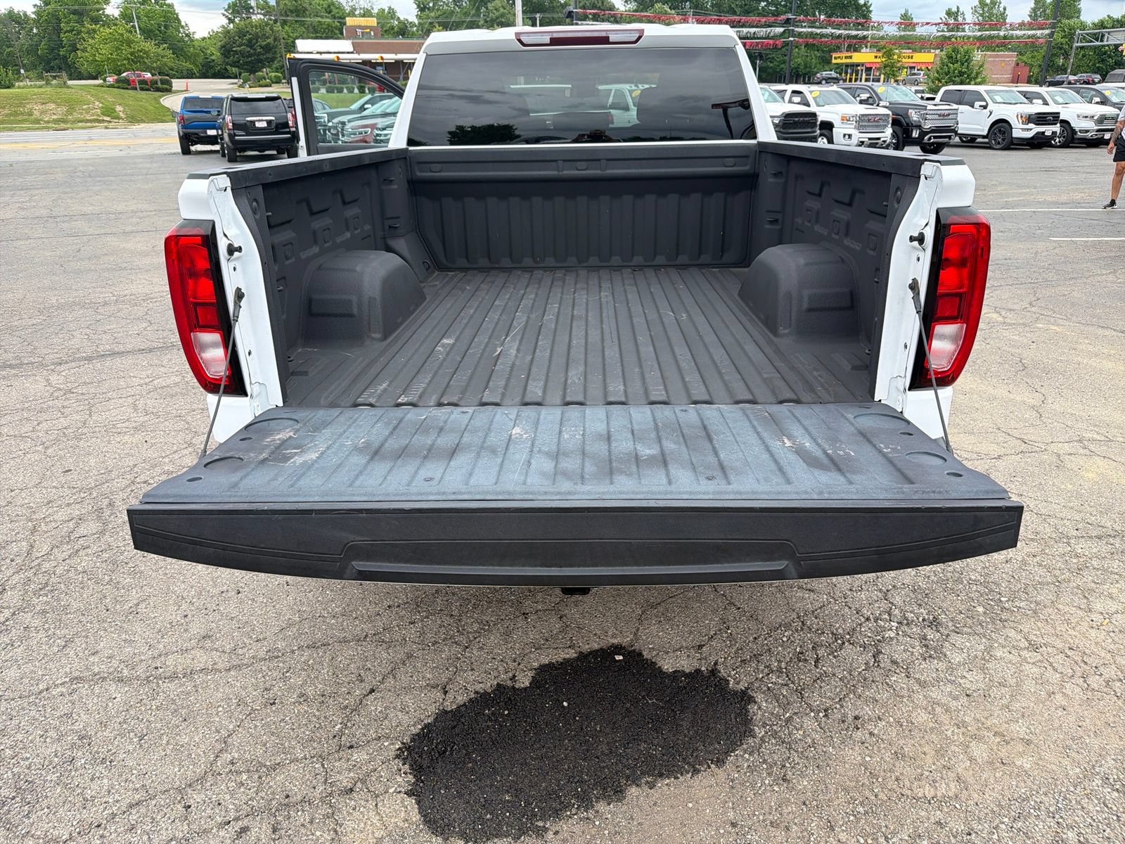 Used 2023 GMC Sierra 1500 Pro w/ Pro Value Package AWD/4WD image 21