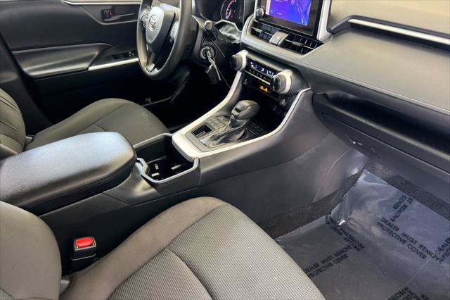 Certified 2023 Toyota RAV4 LE AWD/4WD image 17