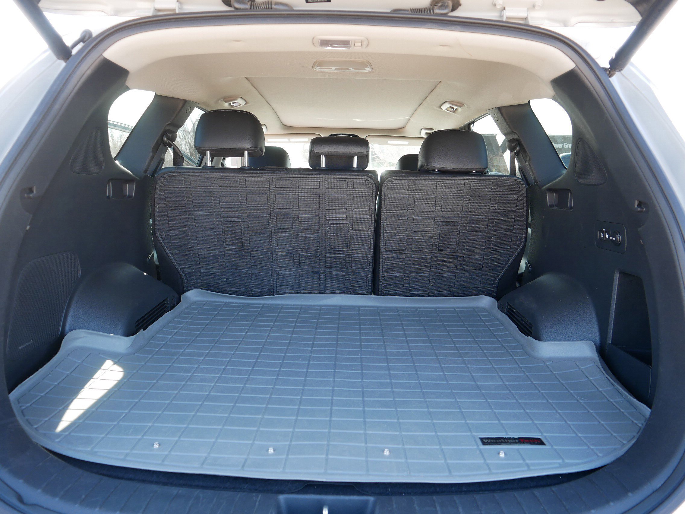 Used 2023 Hyundai Santa Fe SEL w/ Premium Package AWD/4WD image 17