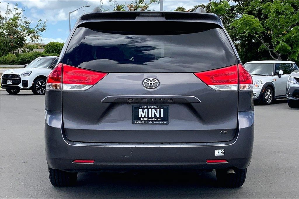Used 2014 Toyota Sienna LE FWD image 4