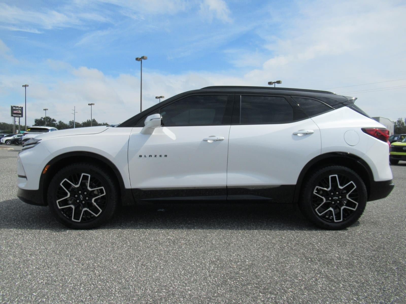 Used 2023 Chevrolet Blazer RS w/ Enhanced Convenience Package AWD/4WD image 4