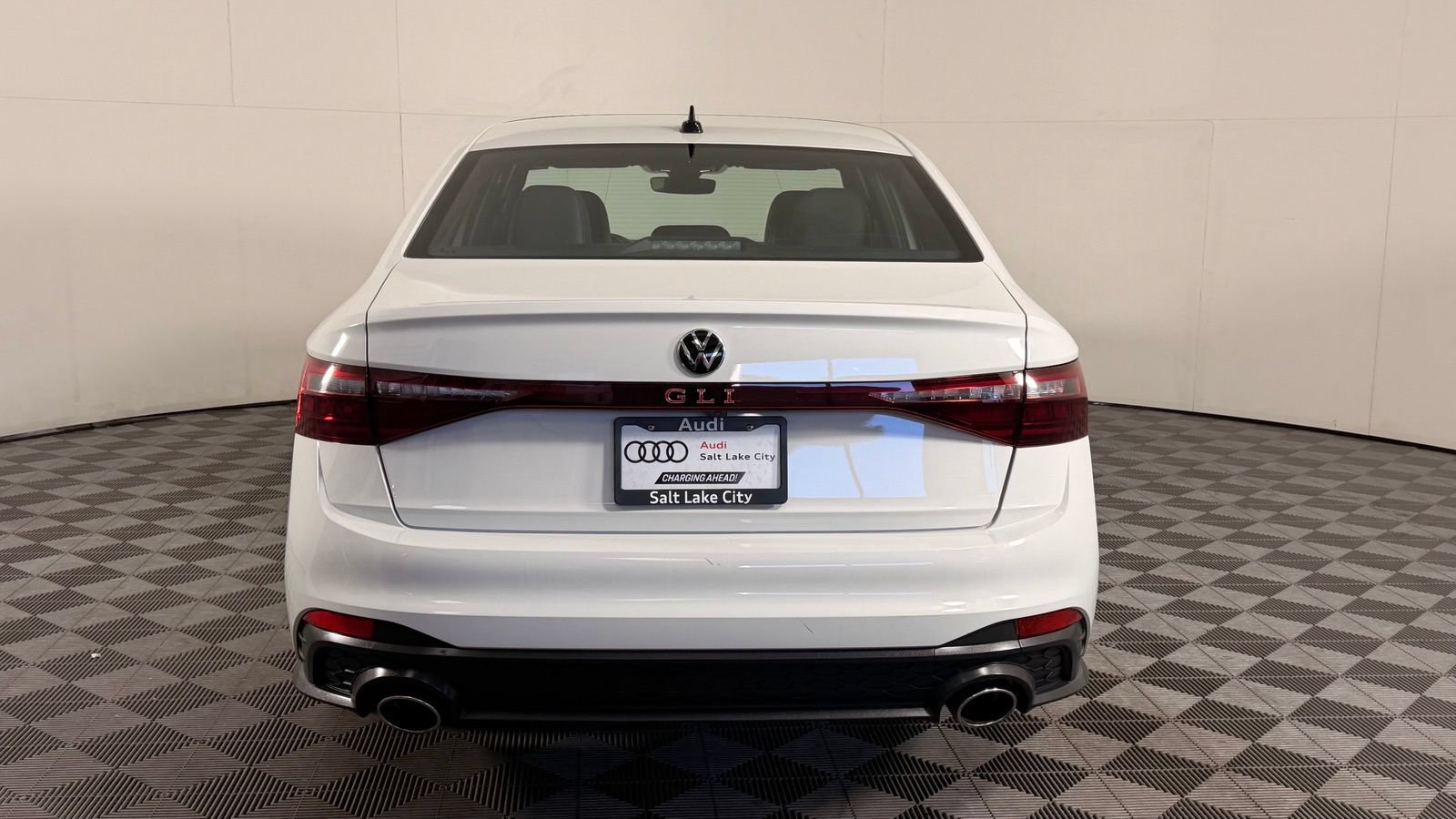 Used 2025 Volkswagen Jetta GLI Autobahn FWD image 8
