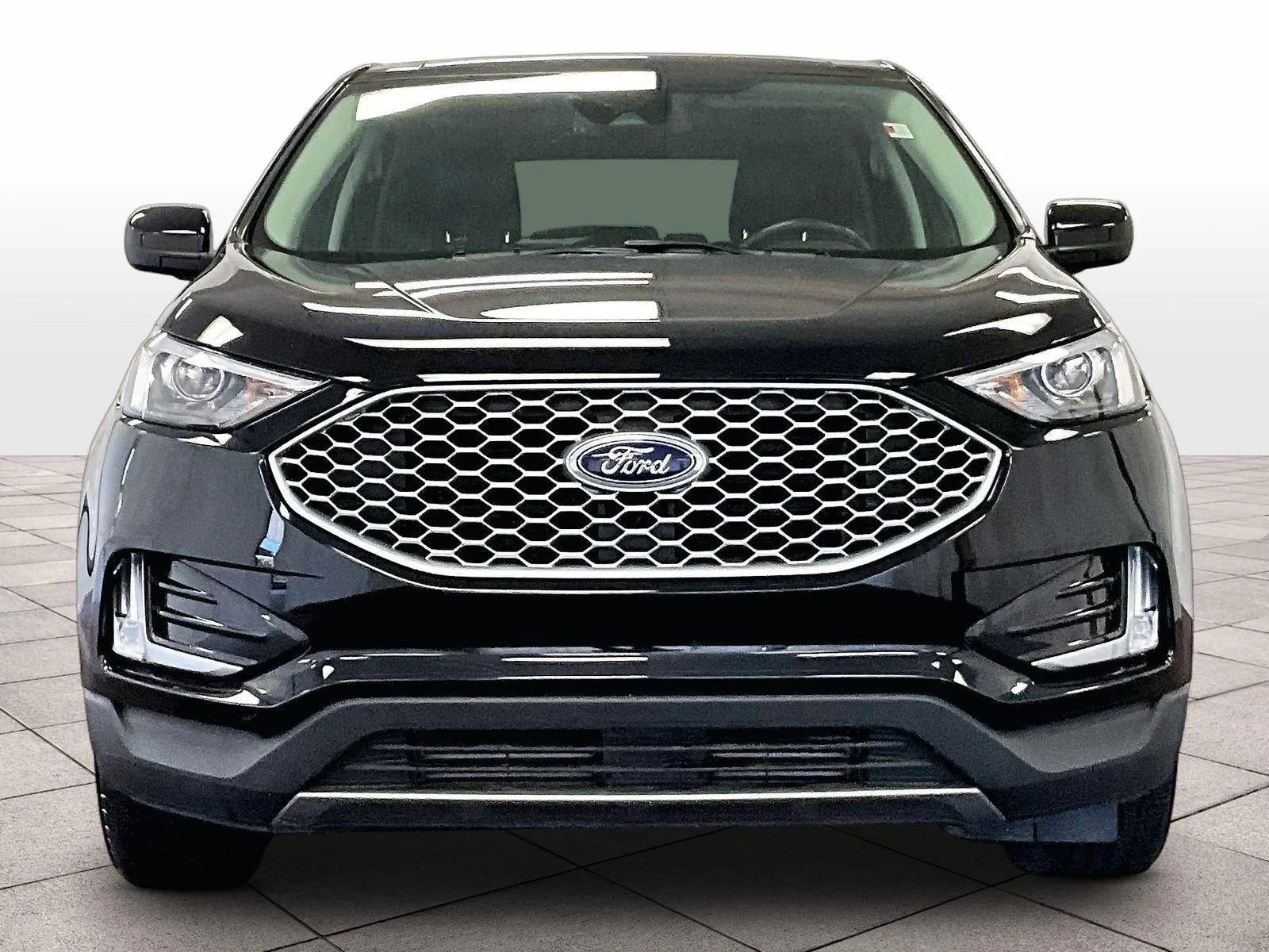 Certified 2023 Ford Edge SEL w/ Convenience Package AWD/4WD image 3