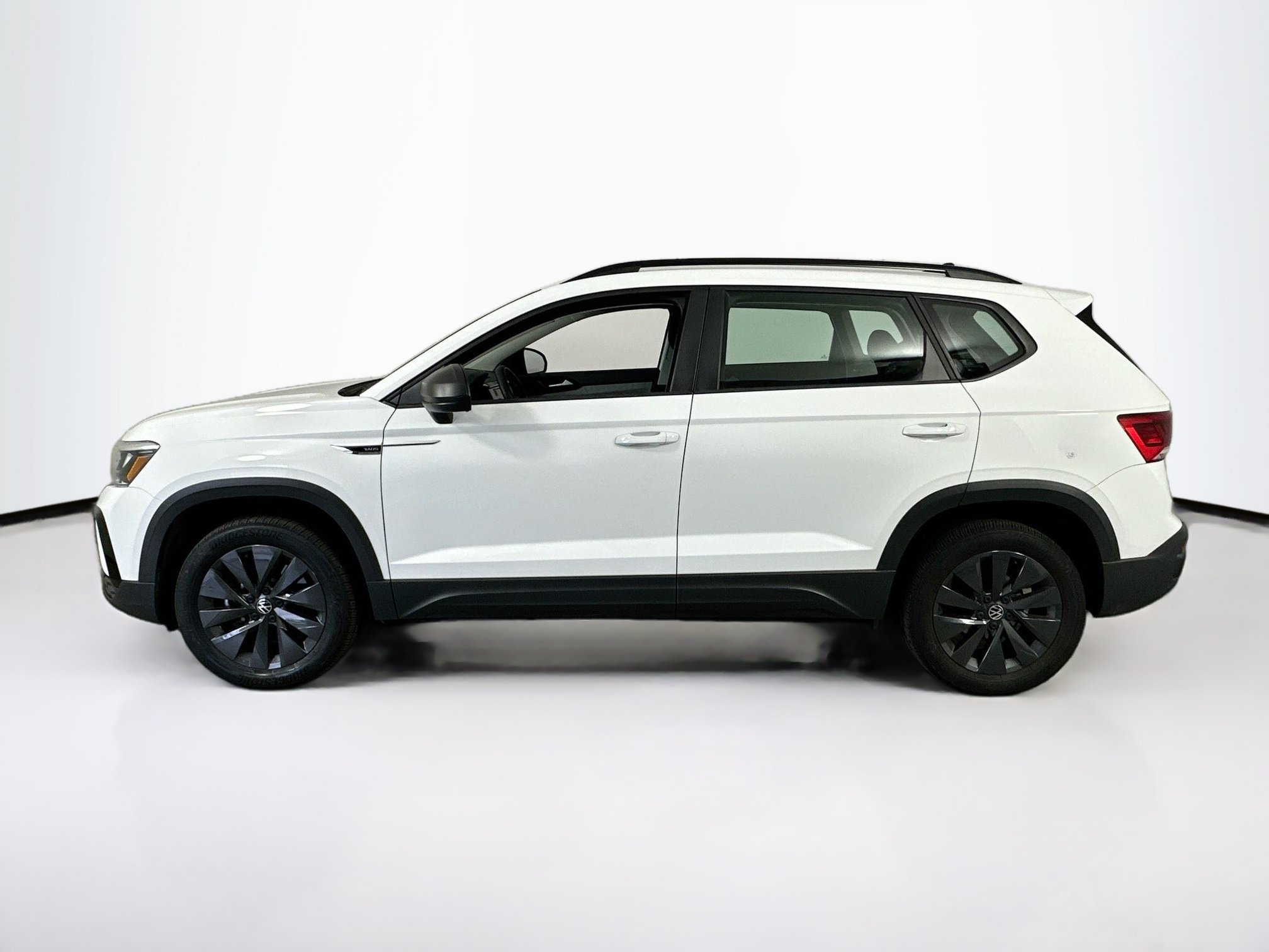 Used 2023 Volkswagen Taos S FWD image 8