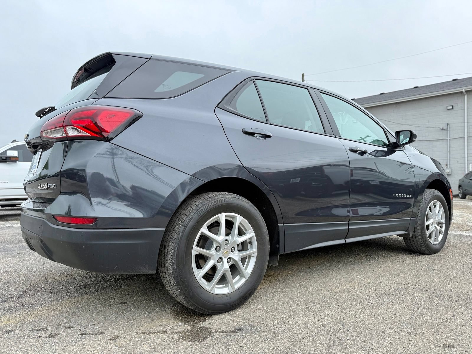 Used 2022 Chevrolet Equinox LS AWD/4WD image 6