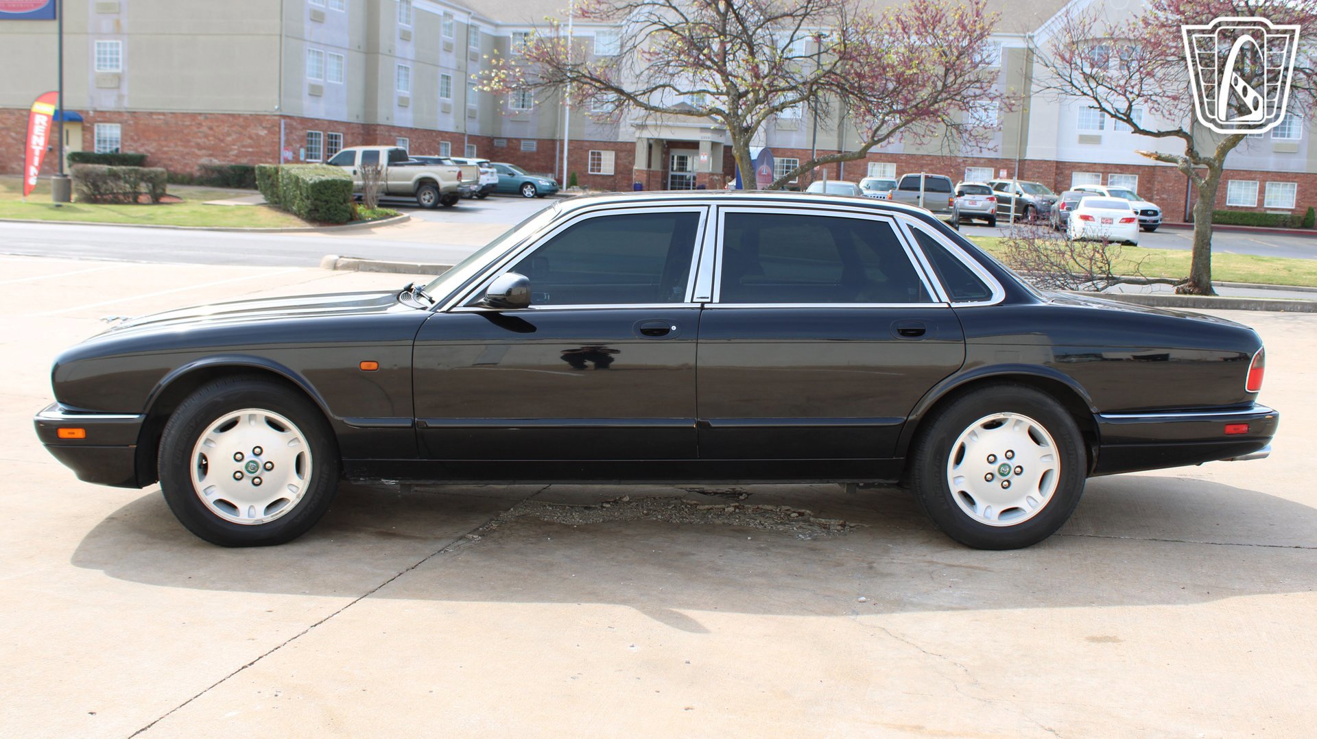 Used 1995 Jaguar XJ6 RWD image 23
