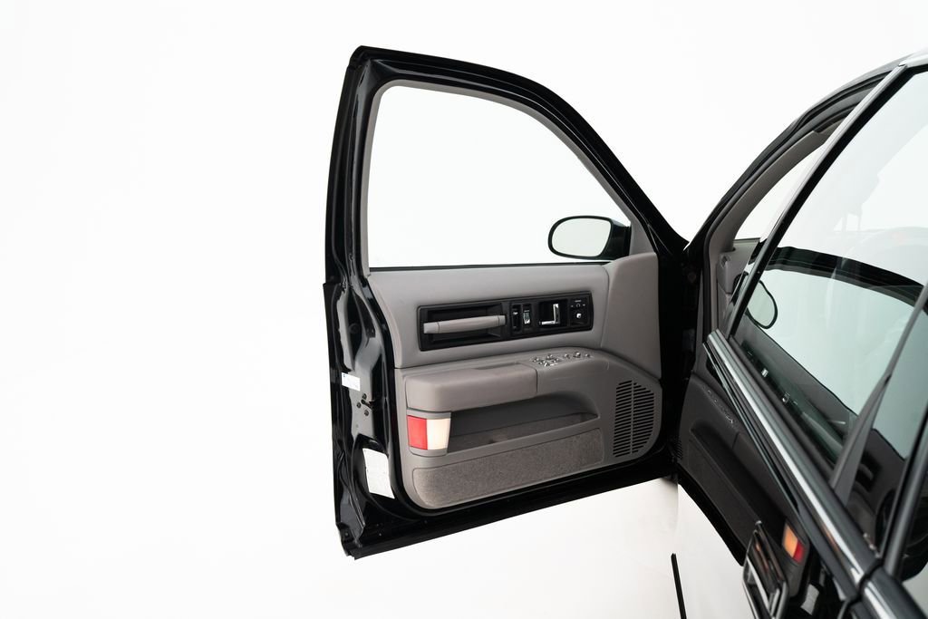 Used 1996 Chevrolet Impala SS image 9