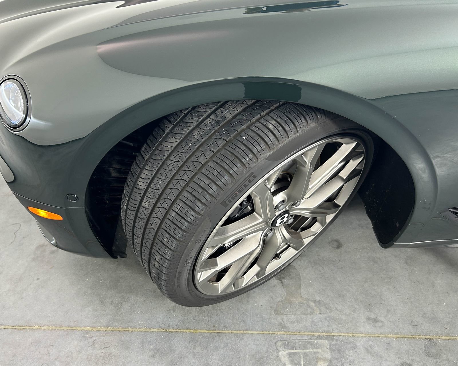 Used 2024 Bentley Continental GT V8 image 40