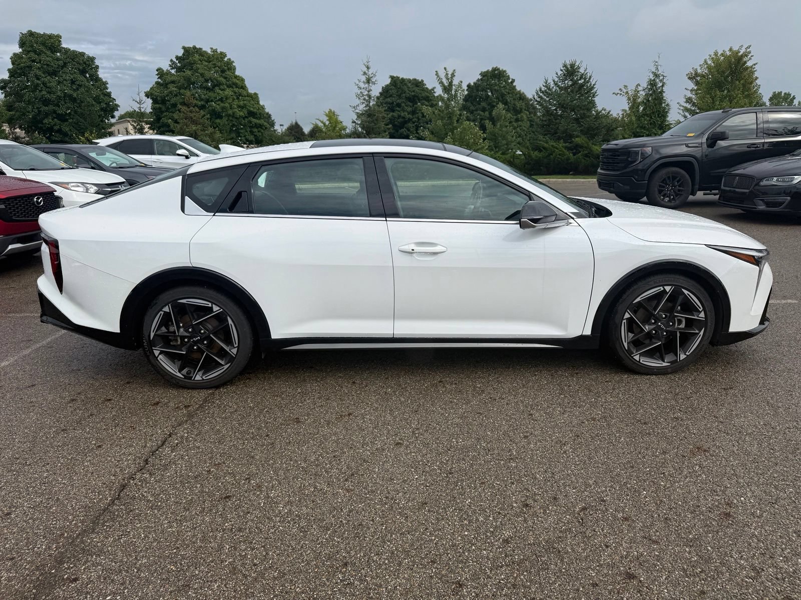 Used 2025 Kia K4 GT-Line w/ GT-Line Premium Package FWD image 4