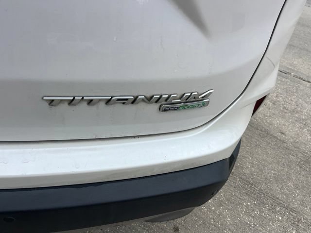 Used 2019 Ford Edge Titanium FWD image 6