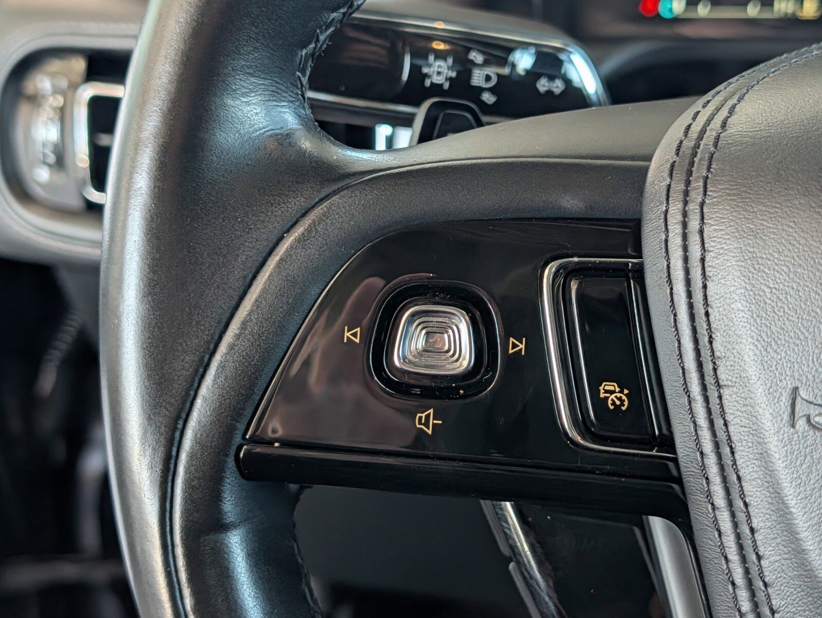 Used 2020 Lincoln Aviator Reserve w/ Equipment Group 202A image 20