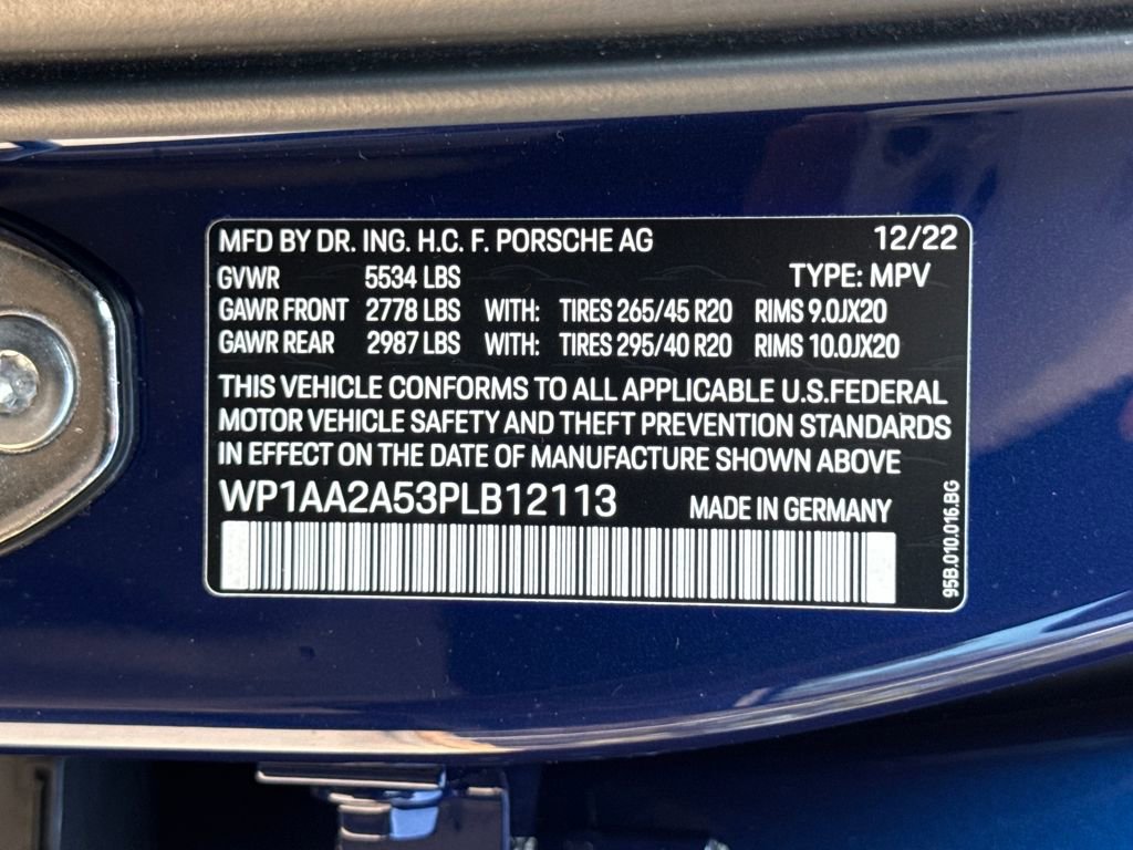 Used 2023 Porsche Macan Turbo image 30