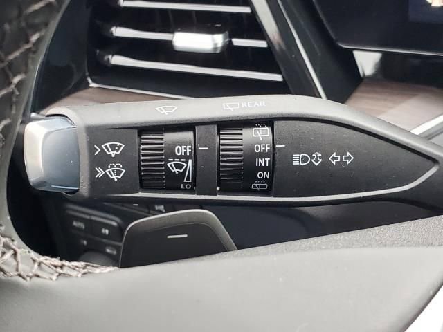 New 2026 Chevrolet Suburban LS image 15