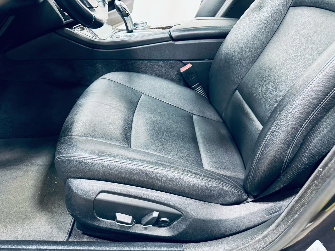 Used 2015 BMW 528i Sedan image 31