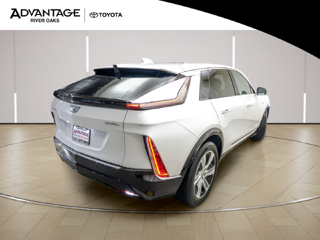 Used 2024 Cadillac Lyriq Tech AWD/4WD image 7
