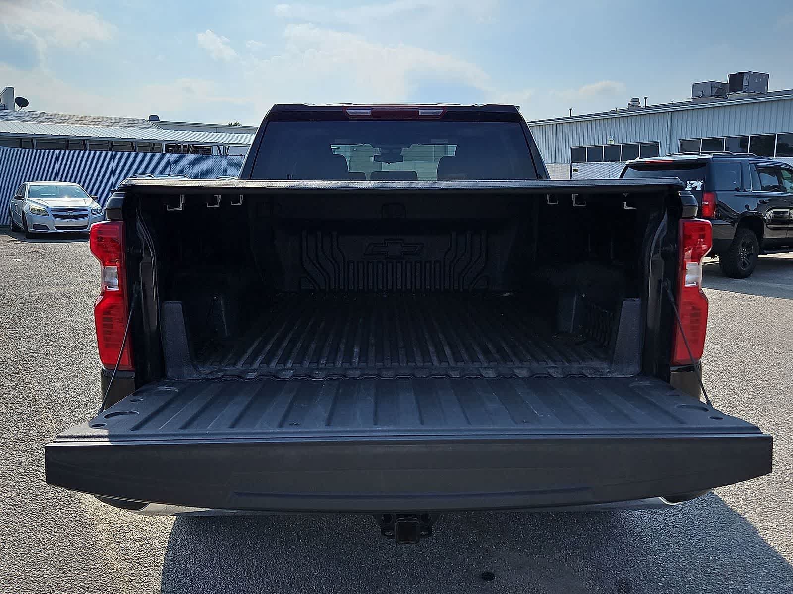 Used 2024 Chevrolet Silverado 1500 LT AWD/4WD image 29