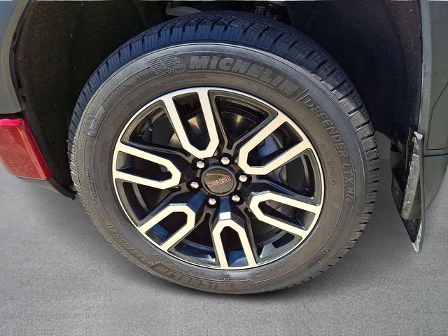 Used 2022 GMC Sierra 1500 AT4 w/ AT4 Premium Package AWD/4WD image 5