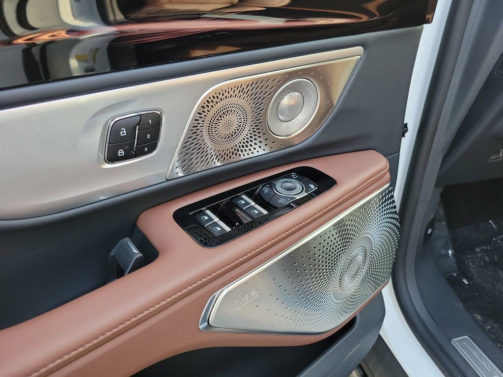 New 2026 Lincoln Nautilus Reserve AWD/4WD image 19