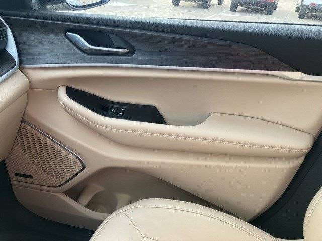 Certified 2022 Jeep Grand Cherokee Limited image 19