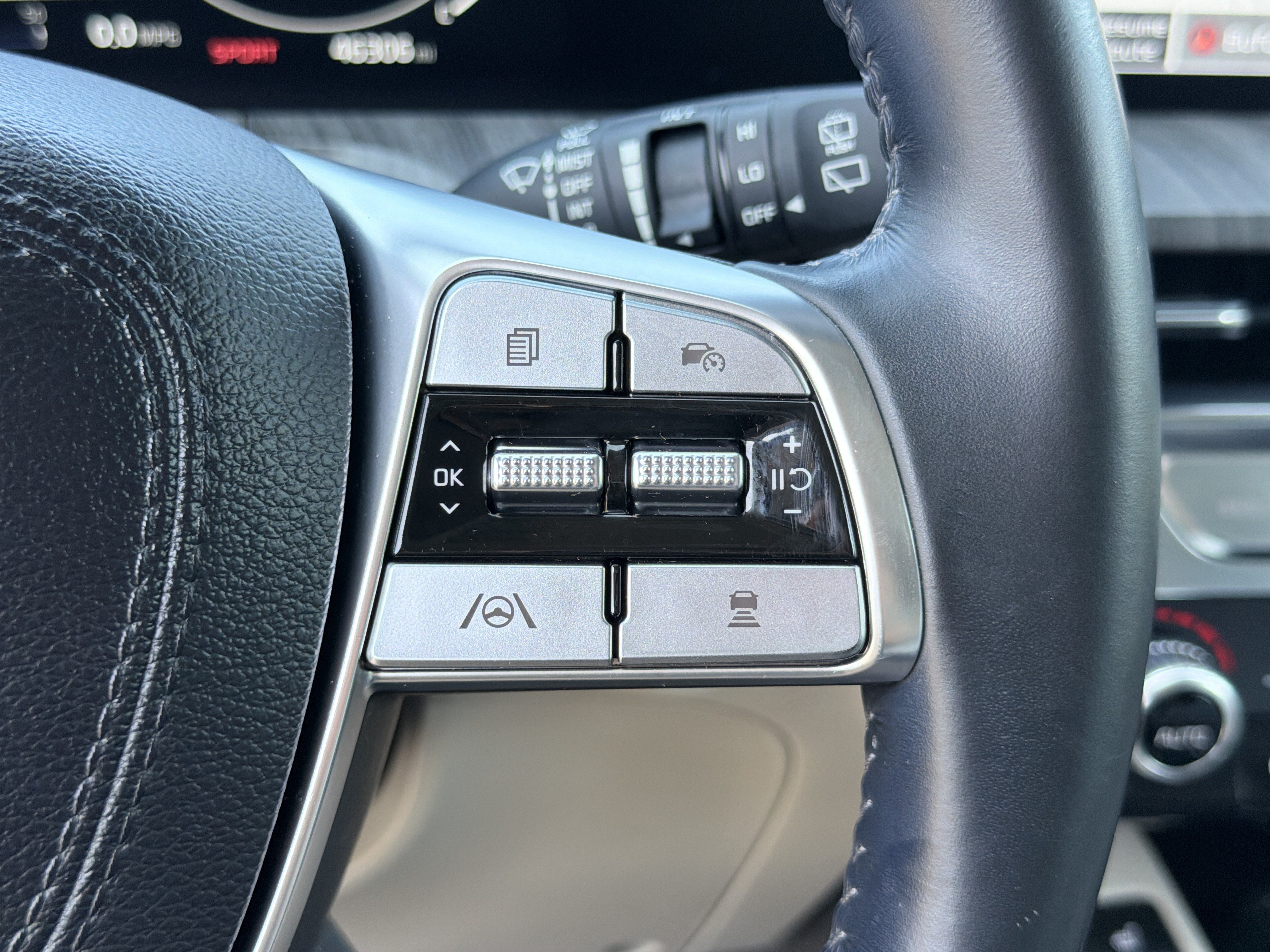 Used 2024 Kia Telluride SX FWD image 24
