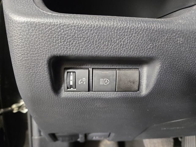 Used 2023 Toyota RAV4 XLE AWD/4WD image 27