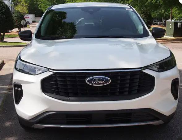 Used 2023 Ford Escape Active w/ Tech Pack #1 AWD/4WD image 3