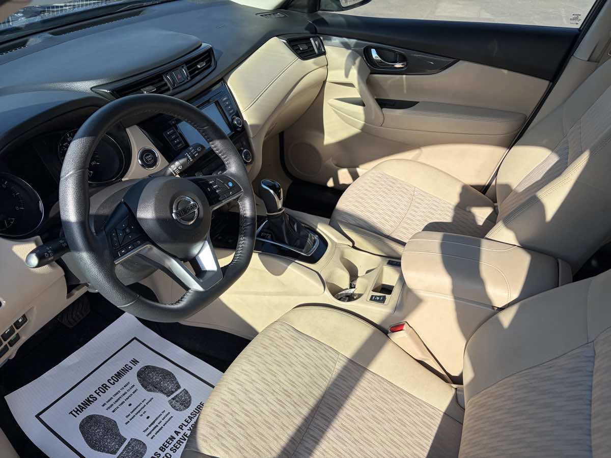Used 2020 Nissan Rogue SV w/ Premium Package AWD/4WD image 10