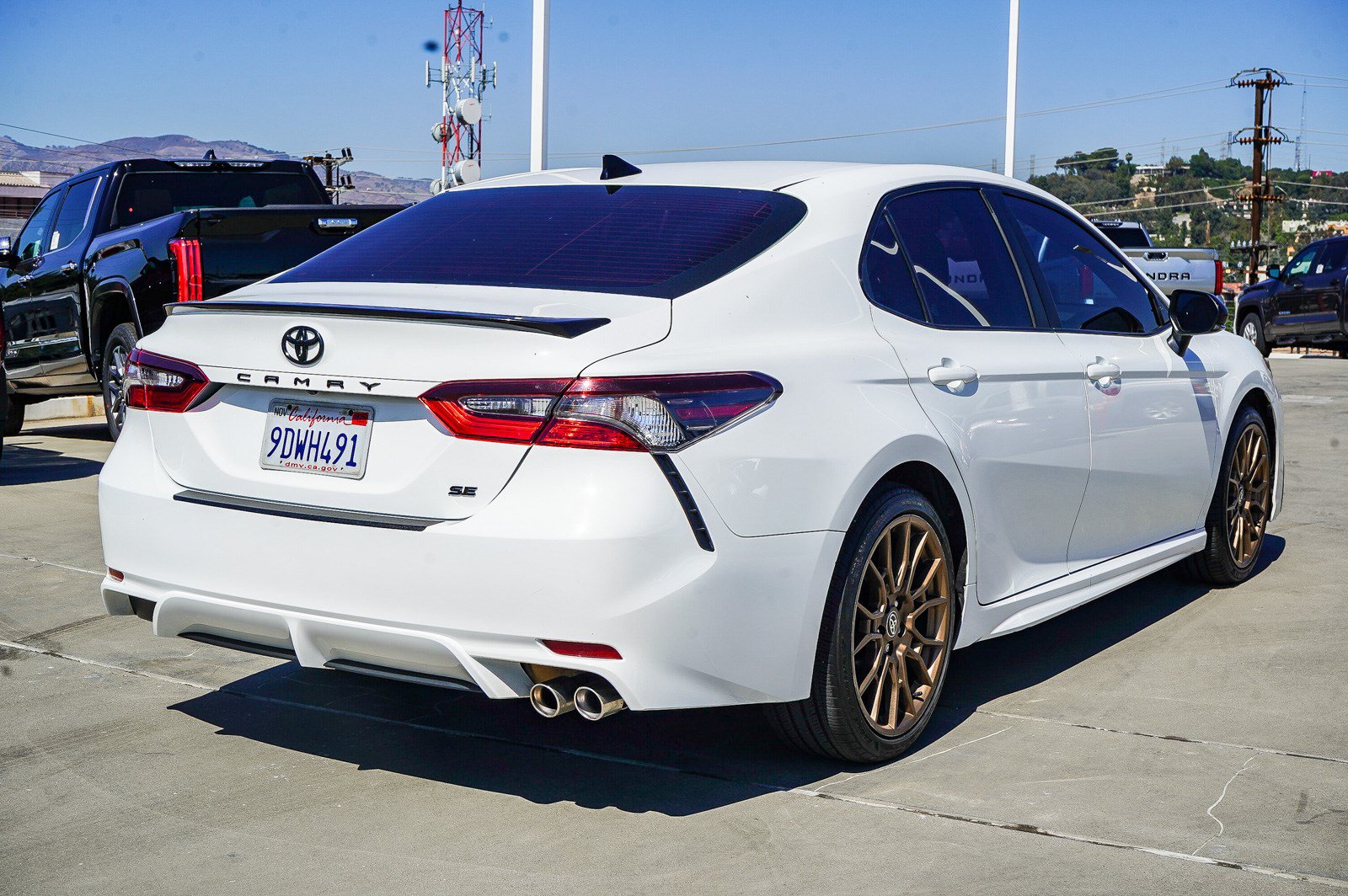 Used 2023 Toyota Camry SE w/ Protection Package (Q2) (TMS) FWD image 7