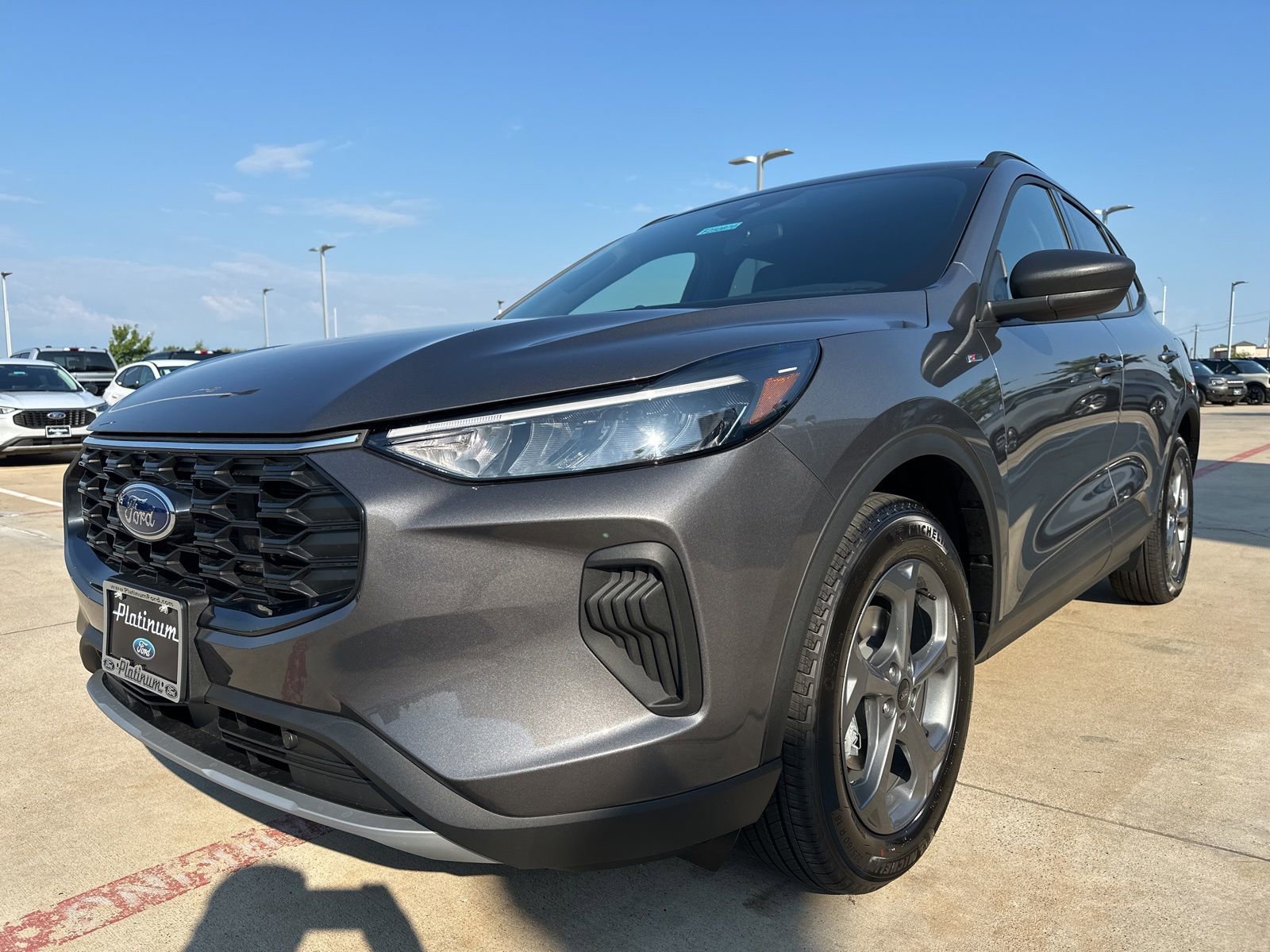 Used 2025 Ford Escape ST-Line image 3