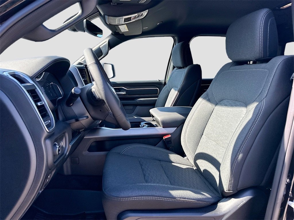 New 2026 RAM 1500 4x4 Crew Cab image 21