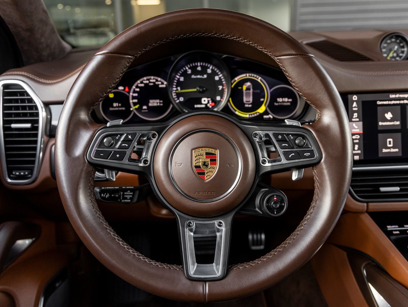 Certified 2021 Porsche Cayenne Turbo S AWD/4WD image 27