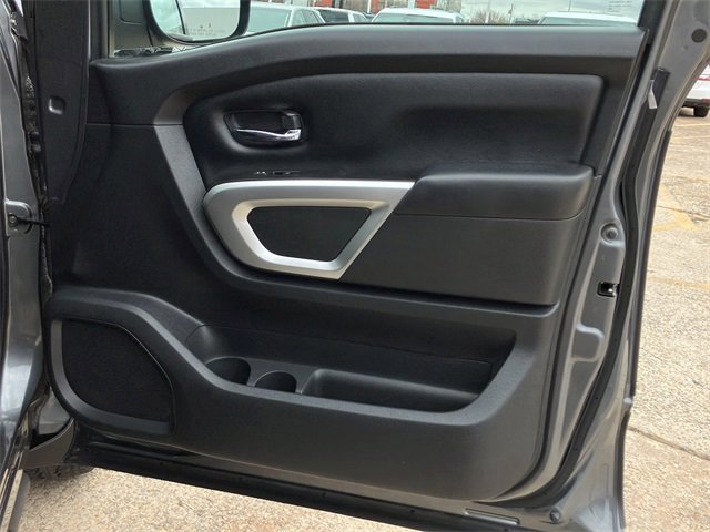 Used 2023 Nissan Titan SV w/ Accessory Utility Package image 10