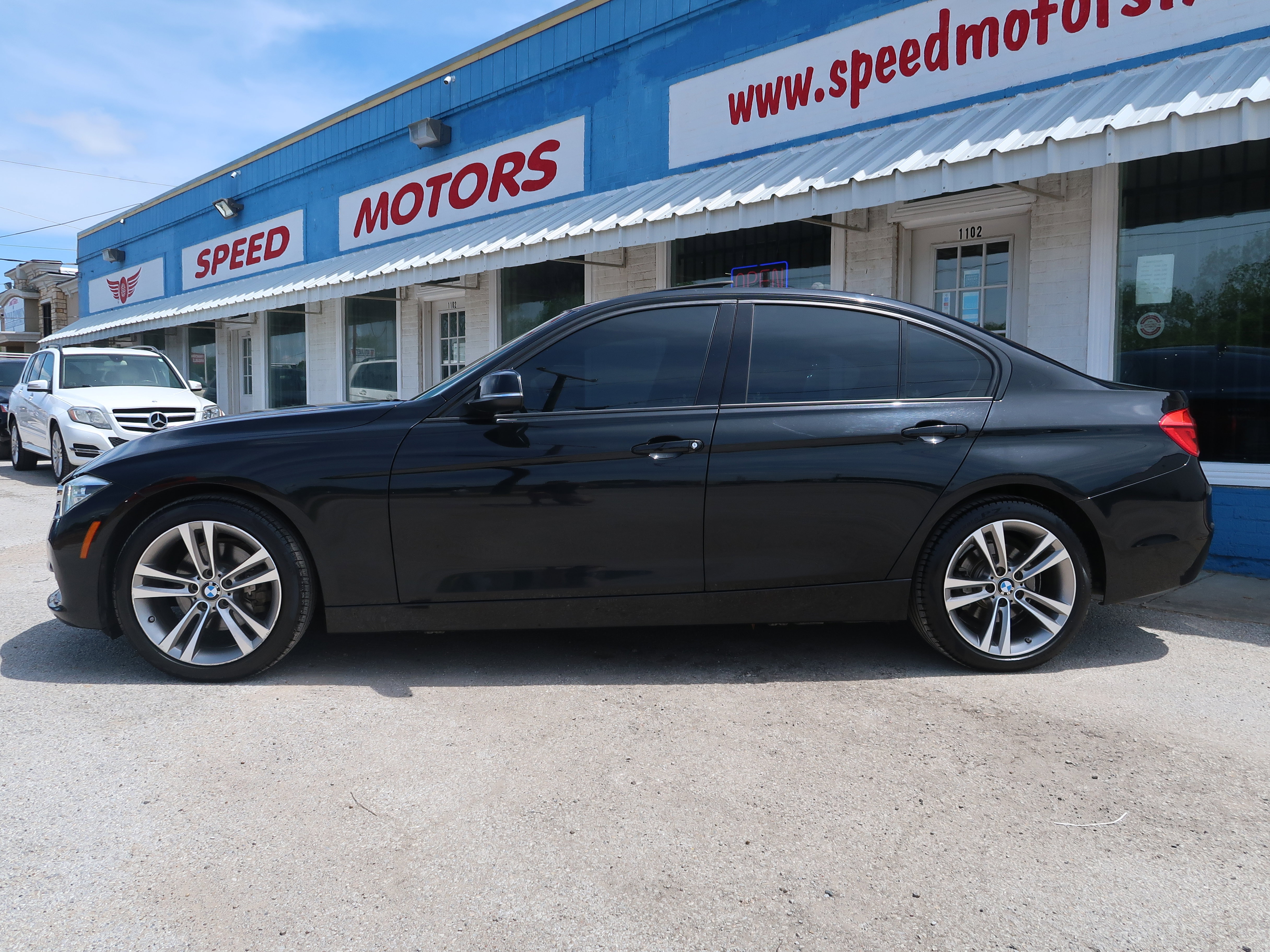 Used 2016 BMW 328i Sedan RWD image 3