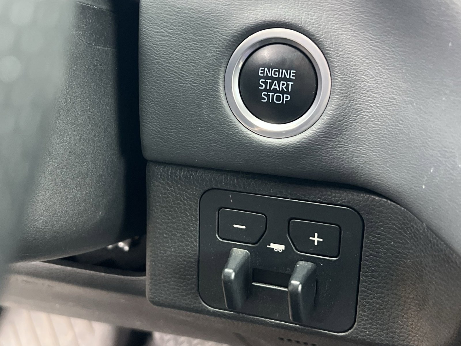 Used 2022 Toyota Tundra Platinum image 30