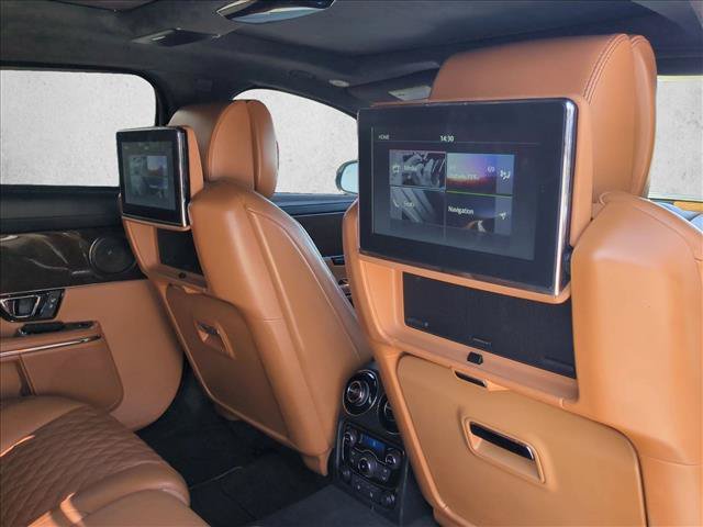 Used 2016 Jaguar XJ L Supercharged RWD image 23