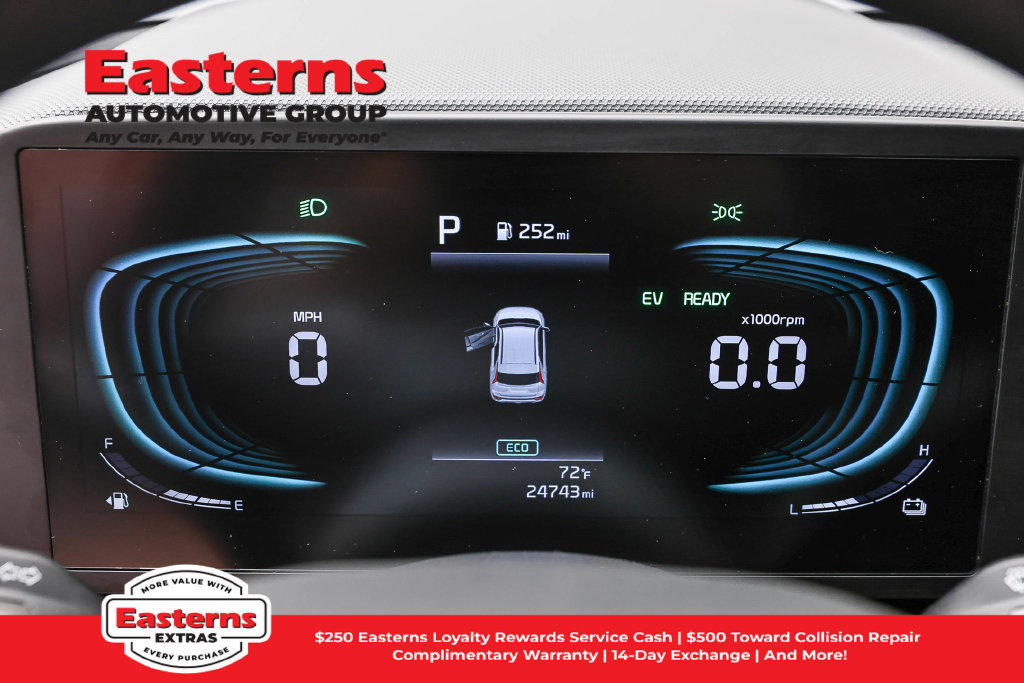Used 2024 Kia Niro LX FWD image 18