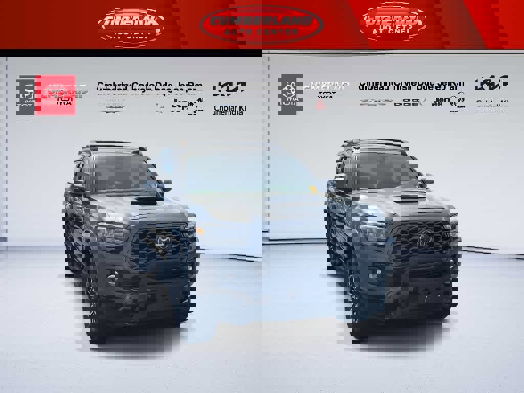 Used 2021 Toyota Tacoma TRD Sport w/ TRD Premium Sport Package image 3