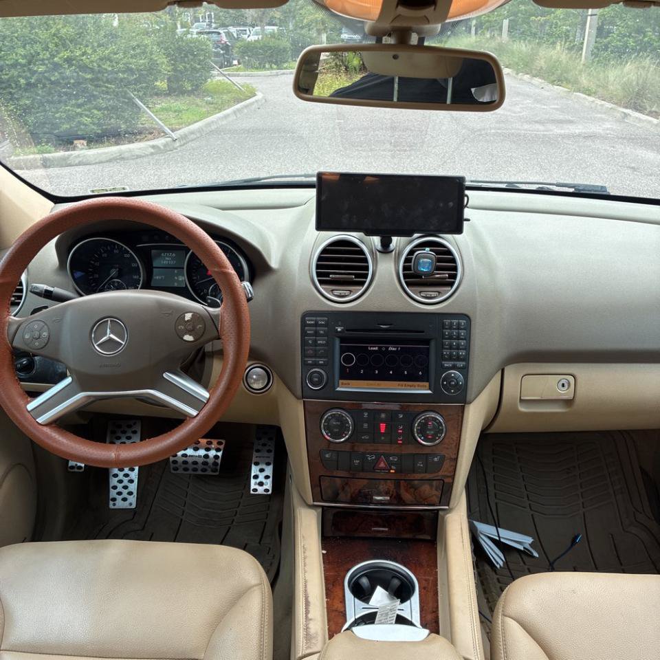 Used 2010 Mercedes-Benz ML 550 4MATIC image 17