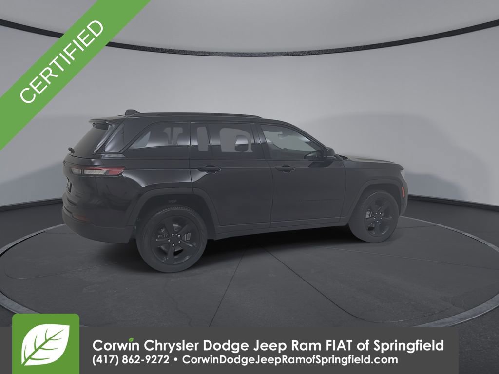 Certified 2023 Jeep Grand Cherokee Limited w/ Black Appearance Package image 17