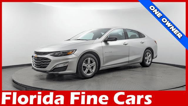 Used 2022 Chevrolet Malibu LT FWD image 1