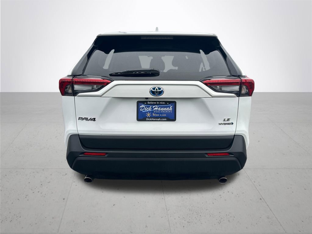 Certified 2024 Toyota RAV4 LE AWD/4WD image 9