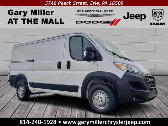 Used 2025 RAM ProMaster 2500 w/ Convenience Group FWD image 1