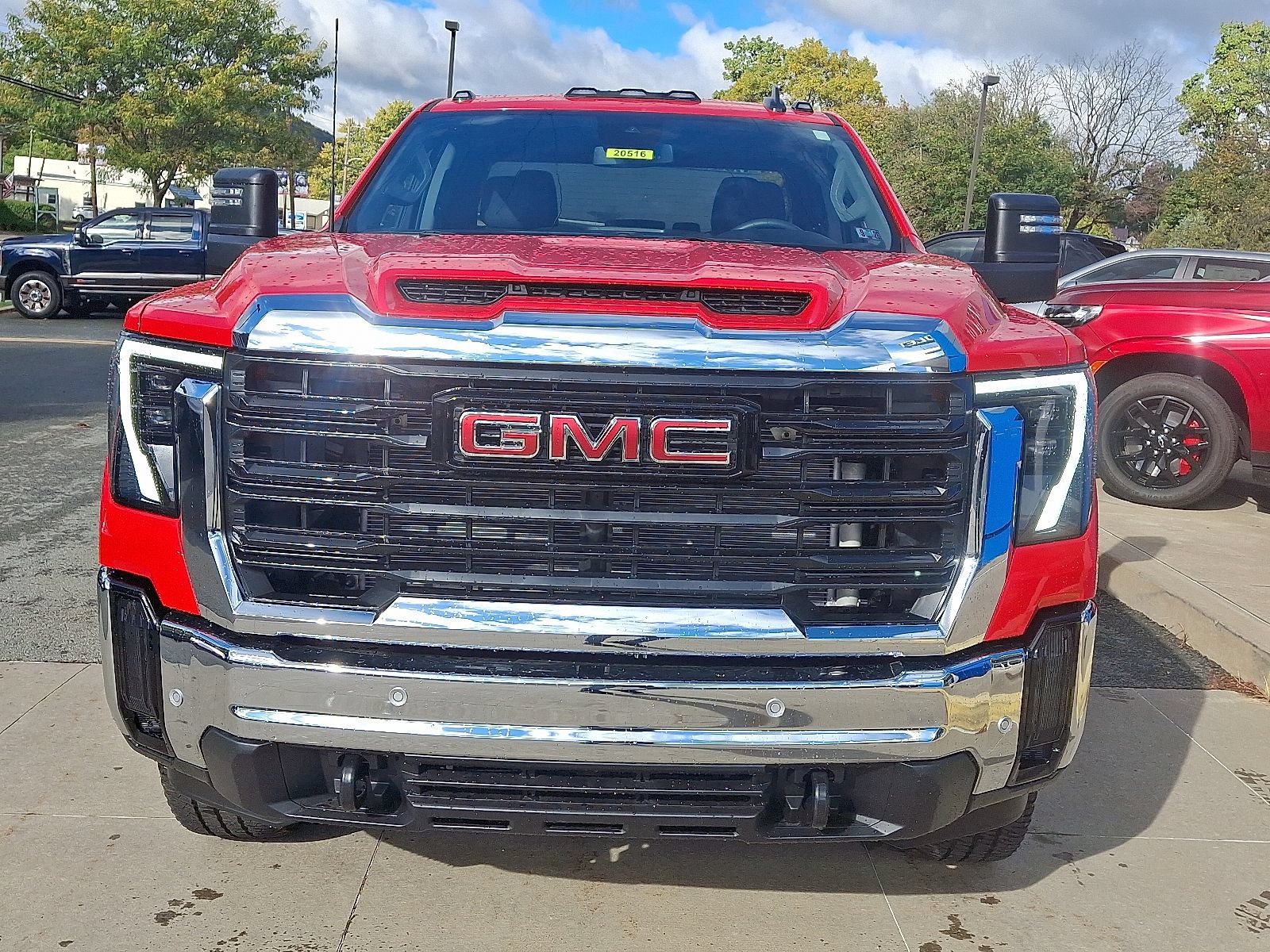 New 2026 GMC Sierra 2500 Pro w/ 1SA Pro Safety Plus Package AWD/4WD image 2