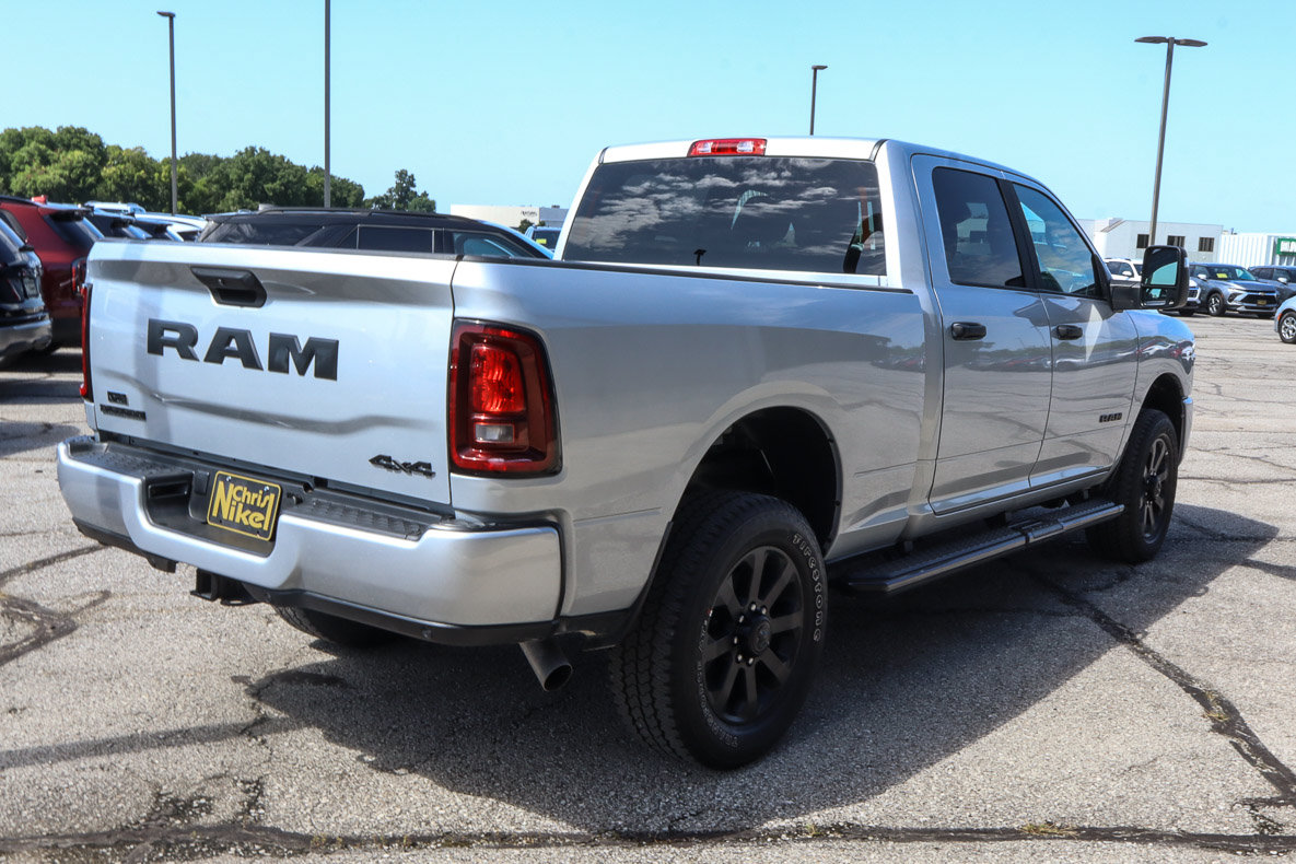 Used 2026 RAM 2500 Big Horn AWD/4WD image 4