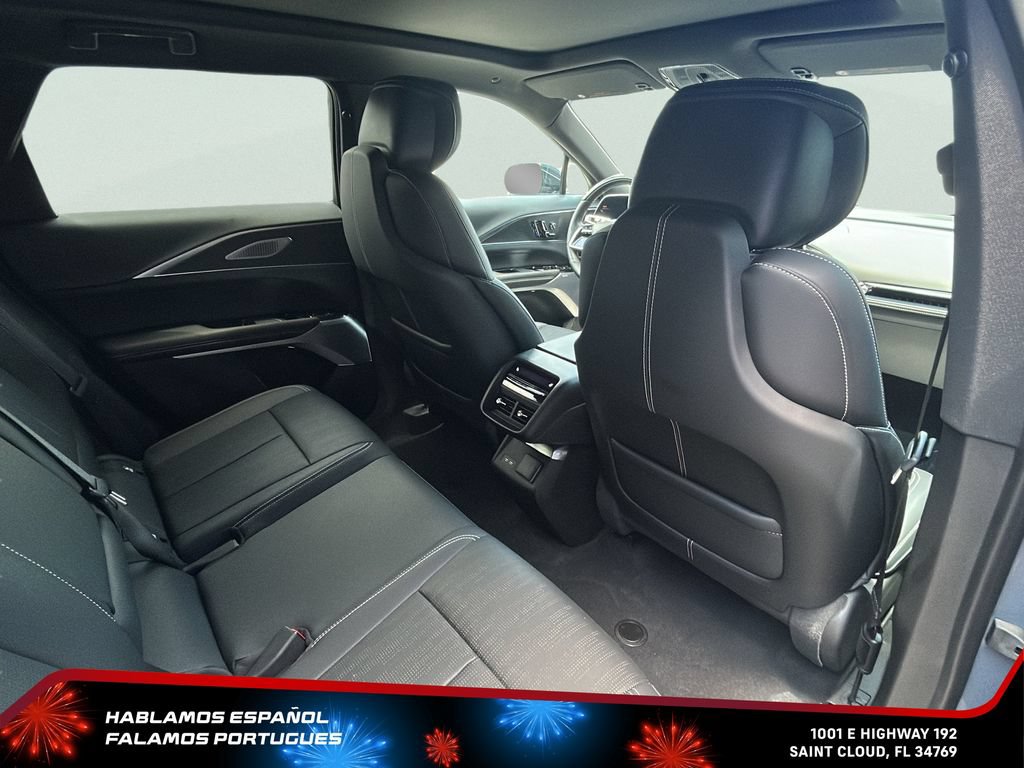 Certified 2025 Cadillac Lyriq Luxury w/ LPO, Floor Liner Package AWD/4WD image 25