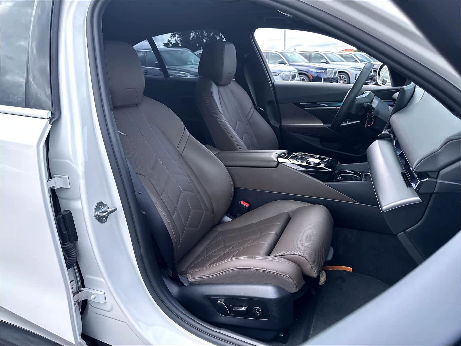 Certified 2024 BMW i5 eDrive40i w/ M Sport Package RWD image 29