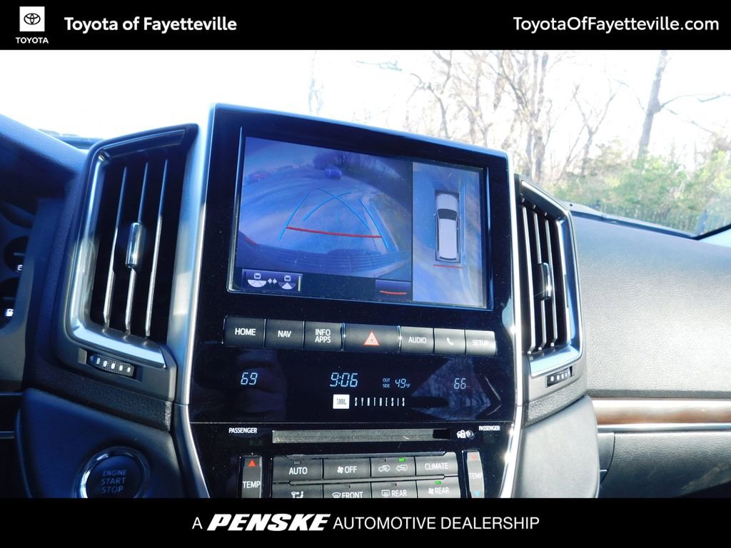 Used 2019 Toyota Land Cruiser image 11