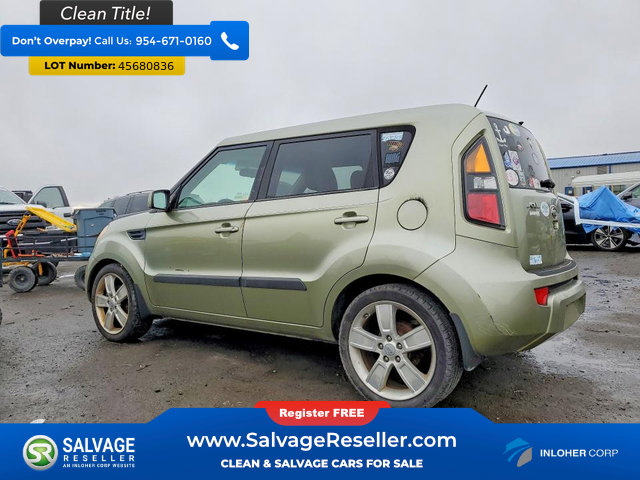 Used 2011 Kia Soul ! FWD image 3